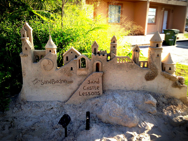 sandbox castle by sandifeet